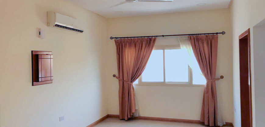 Simi-Furnished flat for rent in Zinj