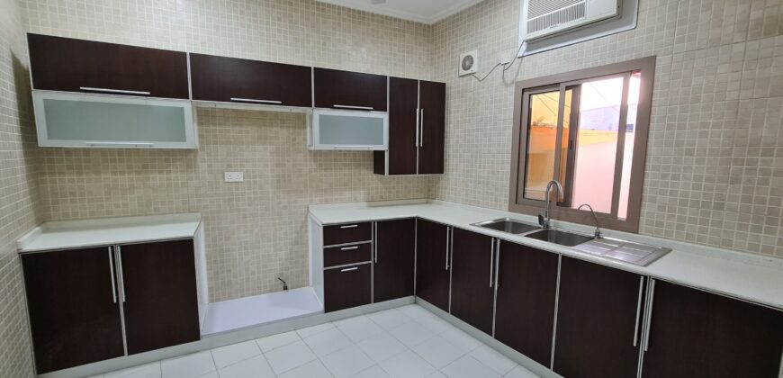Three bedrooms flat for rent in Jurdab semi furnished without EWA