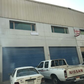 للإيجار معرض / الورشة (صناعي خفيف)، بمنطقة  توبلي الصناعية بقيمة الإيجار -/ 800  دينار بالشهر