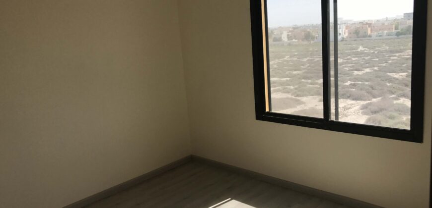 للإيجار شقة سكنية نصف مفروشة بمنطقة بو قوة (سرايا 2)