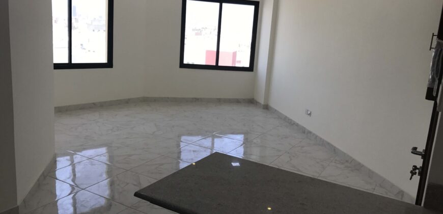للإيجار شقة سكنية نصف مفروشة بمنطقة بو قوة (سرايا 2)