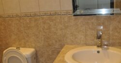 للبيع فيلا سكنية تتكون من أربع غرف نوم، بمنطقة بو قوه