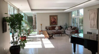 Luxury villa for sale located in Saar